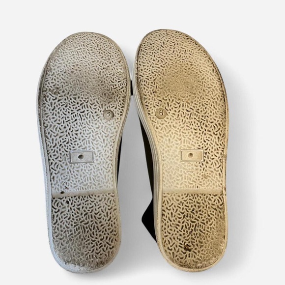 Sage Green vegan leather lace-up sneakers size 6 international brand - Picture 3 of 7